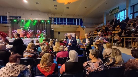 Powiatowy Dzień Kobiet. Chłopcy z Placu Broni, Yaroo i Tymon Bitkowski [GALERIA ZDJĘĆ]