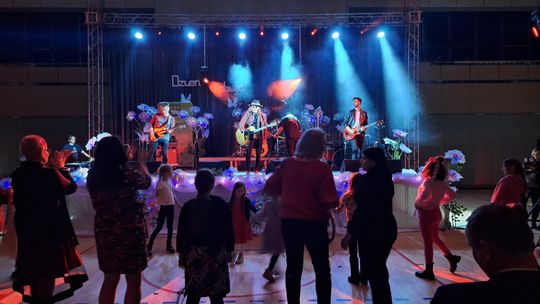 Powiatowy Dzień Kobiet. Chłopcy z Placu Broni, Yaroo i Tymon Bitkowski [GALERIA ZDJĘĆ]