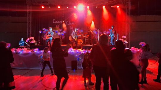 Powiatowy Dzień Kobiet. Chłopcy z Placu Broni, Yaroo i Tymon Bitkowski [GALERIA ZDJĘĆ]