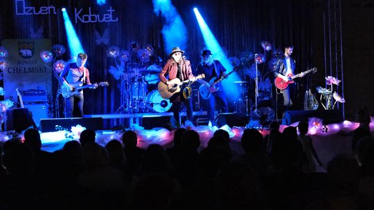 Powiatowy Dzień Kobiet. Chłopcy z Placu Broni, Yaroo i Tymon Bitkowski [GALERIA ZDJĘĆ]