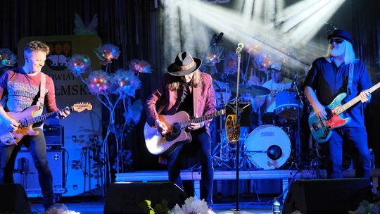 Powiatowy Dzień Kobiet. Chłopcy z Placu Broni, Yaroo i Tymon Bitkowski [GALERIA ZDJĘĆ]