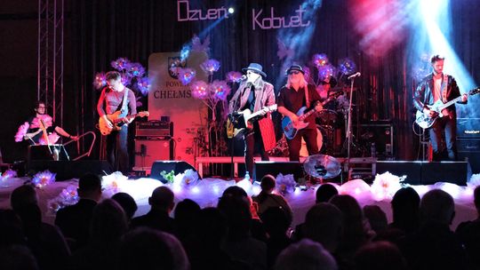 Powiatowy Dzień Kobiet. Chłopcy z Placu Broni, Yaroo i Tymon Bitkowski [GALERIA ZDJĘĆ]