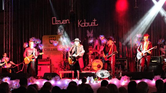 Powiatowy Dzień Kobiet. Chłopcy z Placu Broni, Yaroo i Tymon Bitkowski [GALERIA ZDJĘĆ]