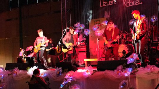 Powiatowy Dzień Kobiet. Chłopcy z Placu Broni, Yaroo i Tymon Bitkowski [GALERIA ZDJĘĆ]