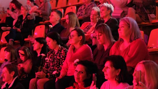 Powiatowy Dzień Kobiet. Chłopcy z Placu Broni, Yaroo i Tymon Bitkowski [GALERIA ZDJĘĆ]