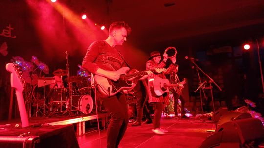 Powiatowy Dzień Kobiet. Chłopcy z Placu Broni, Yaroo i Tymon Bitkowski [GALERIA ZDJĘĆ]