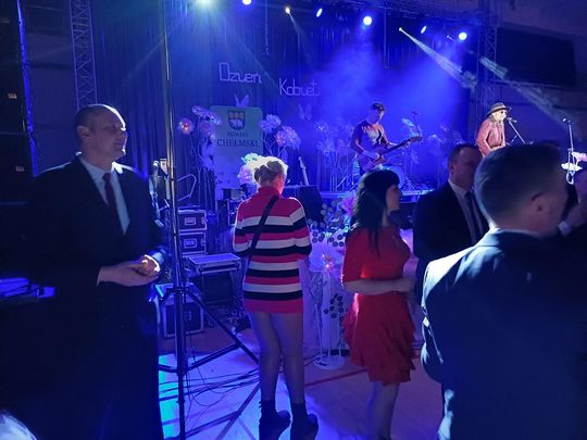 Powiatowy Dzień Kobiet. Chłopcy z Placu Broni, Yaroo i Tymon Bitkowski [GALERIA ZDJĘĆ]