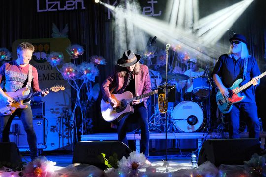 Powiatowy Dzień Kobiet. Chłopcy z Placu Broni, Yaroo i Tymon Bitkowski [GALERIA ZDJĘĆ]