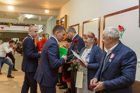 Gm. Sawin. Przeżyli razem tyle lat! Uroczysty Jubileusz Złotych Godów [GALERIA ZDJĘĆ]