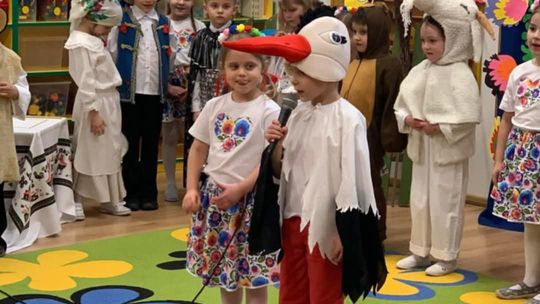 Chełm. Pączki, faworki i dobra zabawa w Przedszkolu Miejskim nr 8 [GALERIA ZDJĘĆ]