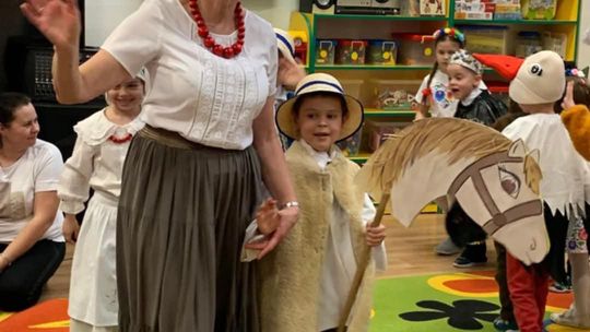 Chełm. Pączki, faworki i dobra zabawa w Przedszkolu Miejskim nr 8 [GALERIA ZDJĘĆ]