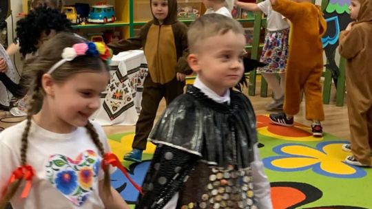 Chełm. Pączki, faworki i dobra zabawa w Przedszkolu Miejskim nr 8 [GALERIA ZDJĘĆ]