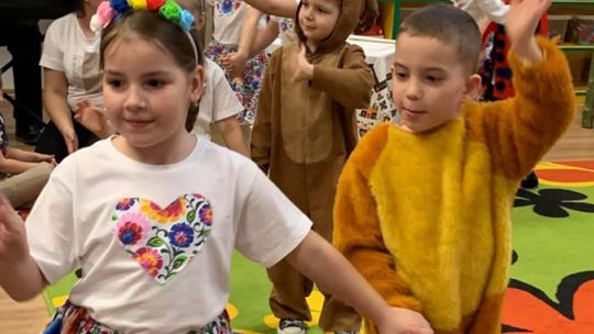 Chełm. Pączki, faworki i dobra zabawa w Przedszkolu Miejskim nr 8 [GALERIA ZDJĘĆ]