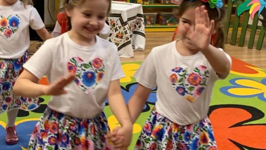 Chełm. Pączki, faworki i dobra zabawa w Przedszkolu Miejskim nr 8 [GALERIA ZDJĘĆ]