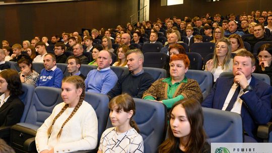 Powiat krasnostawski. Gala Mistrzów Sportu 2024. Najlepsi sportowcy nagrodzeni [GALERIA ZDJĘĆ]