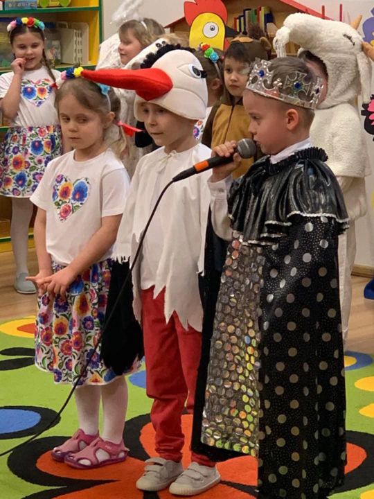 Chełm. Pączki, faworki i dobra zabawa w Przedszkolu Miejskim nr 8 [GALERIA ZDJĘĆ]