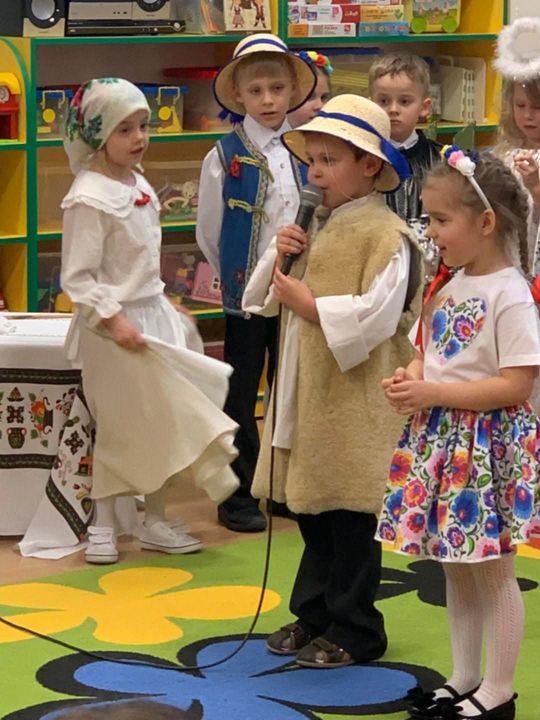 Chełm. Pączki, faworki i dobra zabawa w Przedszkolu Miejskim nr 8 [GALERIA ZDJĘĆ]