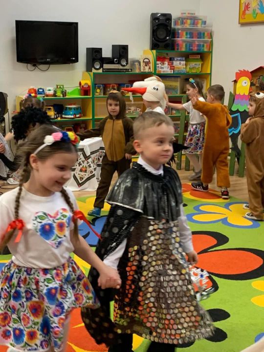 Chełm. Pączki, faworki i dobra zabawa w Przedszkolu Miejskim nr 8 [GALERIA ZDJĘĆ]