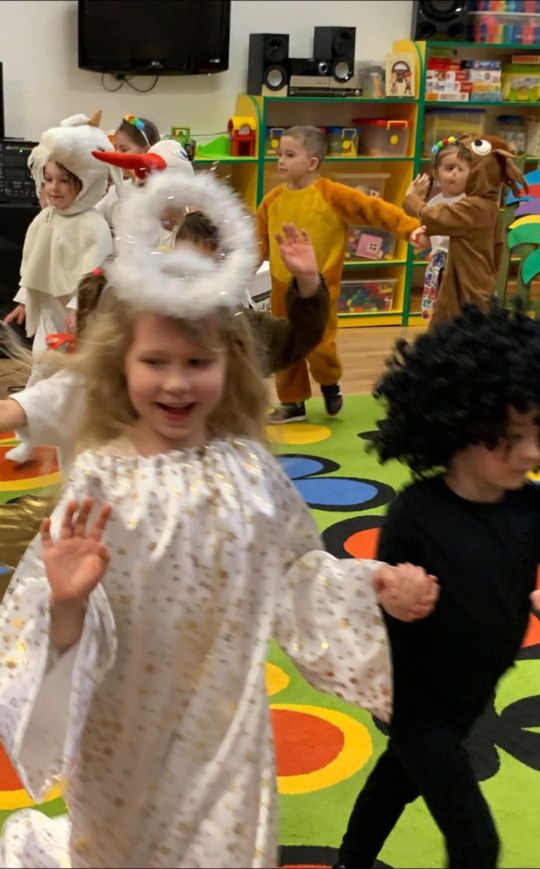 Chełm. Pączki, faworki i dobra zabawa w Przedszkolu Miejskim nr 8 [GALERIA ZDJĘĆ]