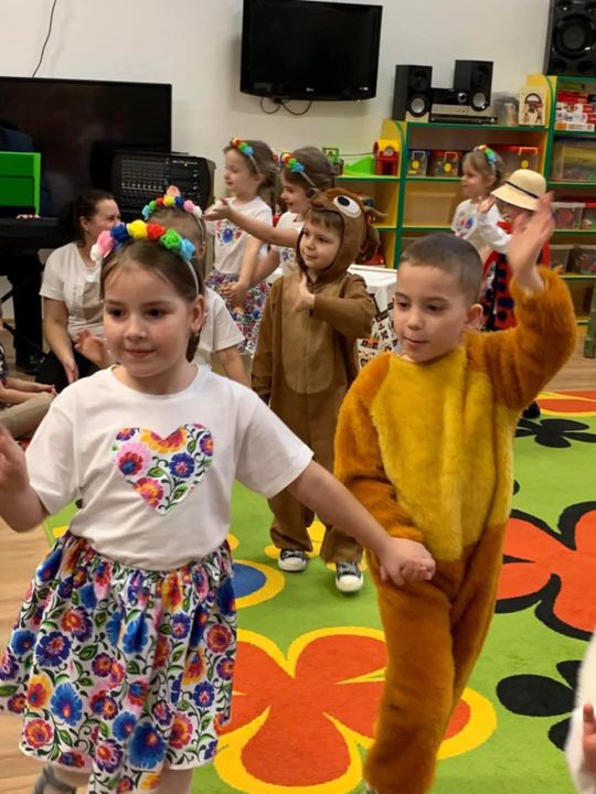 Chełm. Pączki, faworki i dobra zabawa w Przedszkolu Miejskim nr 8 [GALERIA ZDJĘĆ]