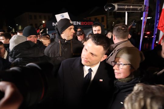 Tłumy podczas spotkania ze Sławomirem Mentzenem w Krasnymstawie [GALERIA ZDJĘĆ]