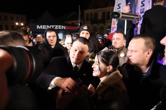 Tłumy podczas spotkania ze Sławomirem Mentzenem w Krasnymstawie [GALERIA ZDJĘĆ]