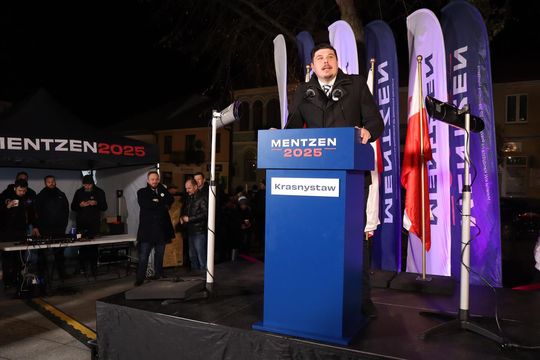 Tłumy podczas spotkania ze Sławomirem Mentzenem w Krasnymstawie [GALERIA ZDJĘĆ]