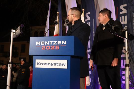 Tłumy podczas spotkania ze Sławomirem Mentzenem w Krasnymstawie [GALERIA ZDJĘĆ]