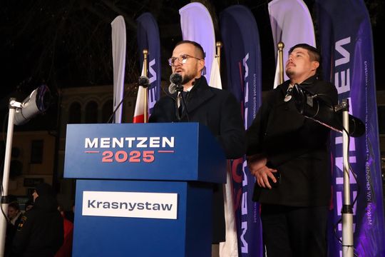 Tłumy podczas spotkania ze Sławomirem Mentzenem w Krasnymstawie [GALERIA ZDJĘĆ]