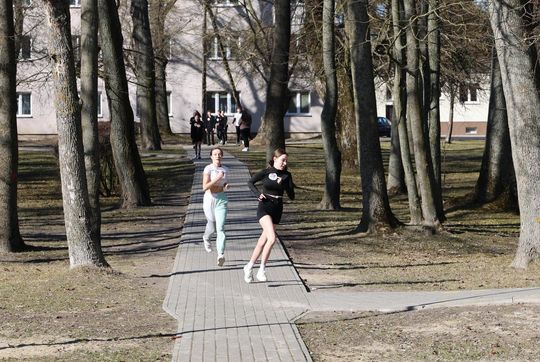 Bieg Pamięci Żołnierzy Wyklętych w szkole w Okszowie [GALERIA ZDJĘĆ]