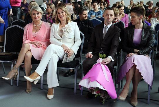 Dzień Kobiet w Leśniowicach. Pani bawiły się z zespołem Cookies Band [GALERIA ZDJĘĆ]