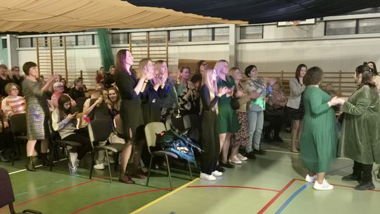 Dzień Kobiet w Siedliszczu. Były goździki i koncert K.A.S.A. [GALERIA ZDJĘĆ]