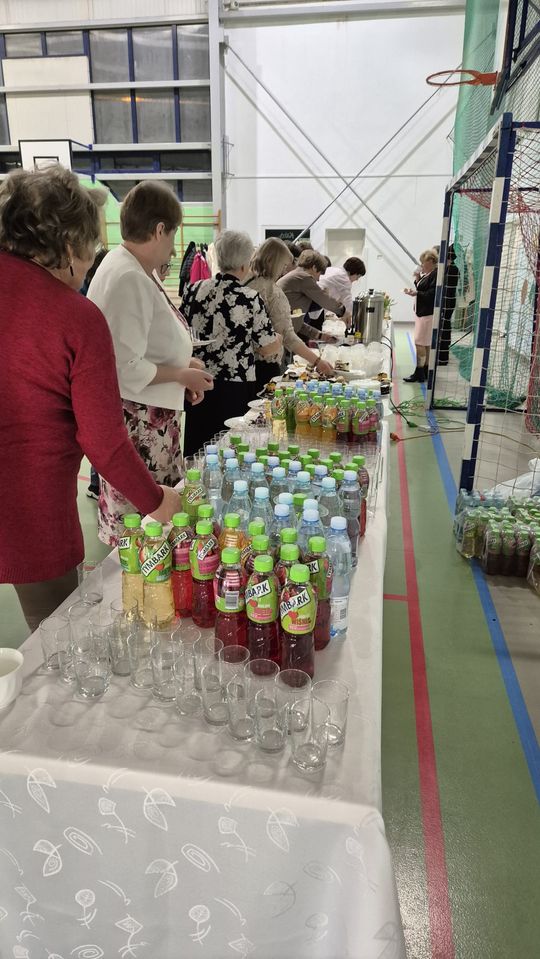 Dzień Kobiet w Siedliszczu. Były goździki i koncert K.A.S.A. [GALERIA ZDJĘĆ]