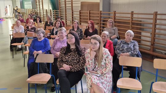 Dzień Kobiet w Siedliszczu. Były goździki i koncert K.A.S.A. [GALERIA ZDJĘĆ]