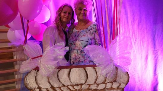 Dzień Kobiet w Leśniowicach. Pani bawiły się z zespołem Cookies Band cz. II [GALERIA ZDJĘĆ]