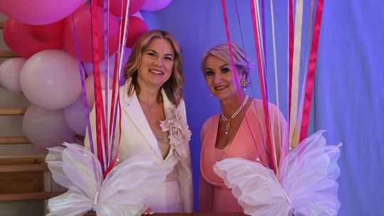 Dzień Kobiet w Leśniowicach. Pani bawiły się z zespołem Cookies Band cz. II [GALERIA ZDJĘĆ]