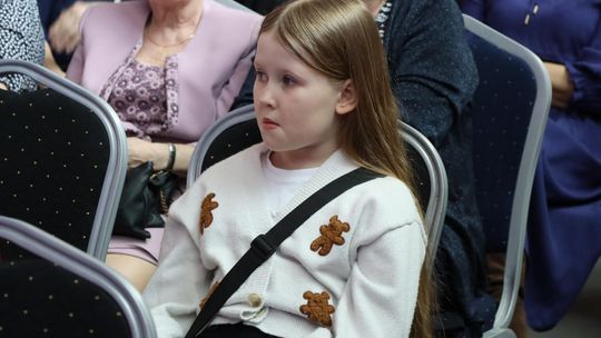 Dzień Kobiet w Leśniowicach. Pani bawiły się z zespołem Cookies Band cz. II [GALERIA ZDJĘĆ]