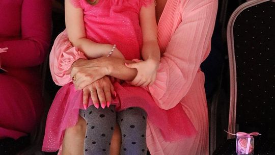 Dzień Kobiet w Leśniowicach. Pani bawiły się z zespołem Cookies Band cz. II [GALERIA ZDJĘĆ]