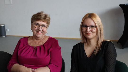 Dzień Kobiet w Leśniowicach. Pani bawiły się z zespołem Cookies Band cz. II [GALERIA ZDJĘĆ]