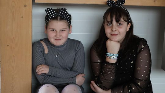 Dzień Kobiet w Leśniowicach. Pani bawiły się z zespołem Cookies Band cz. II [GALERIA ZDJĘĆ]