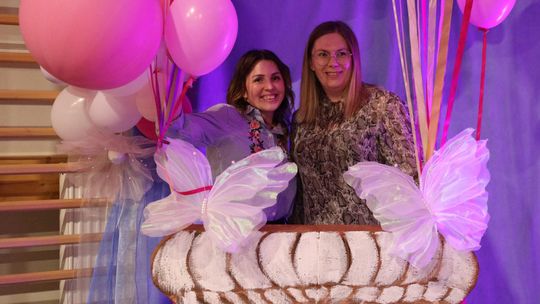 Dzień Kobiet w Leśniowicach. Pani bawiły się z zespołem Cookies Band cz. II [GALERIA ZDJĘĆ]