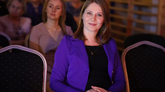 Dzień Kobiet w Leśniowicach. Pani bawiły się z zespołem Cookies Band cz. II [GALERIA ZDJĘĆ]