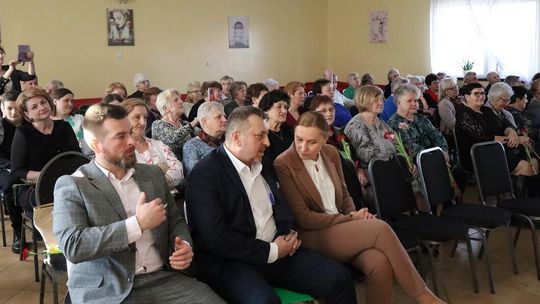 Gm. Białopole. Gminny Dzień Kobiet w świetlicy w Raciborowicach–Kolonii [GALERIA ZDJĘĆ]
