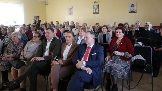 Gm. Białopole. Gminny Dzień Kobiet w świetlicy w Raciborowicach–Kolonii [GALERIA ZDJĘĆ]