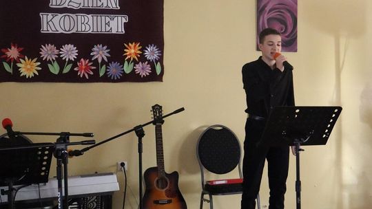 Gm. Białopole. Gminny Dzień Kobiet w świetlicy w Raciborowicach–Kolonii [GALERIA ZDJĘĆ]