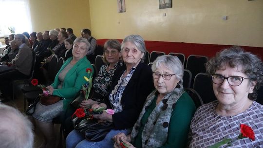 Gm. Białopole. Gminny Dzień Kobiet w świetlicy w Raciborowicach–Kolonii [GALERIA ZDJĘĆ]