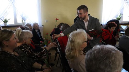 Gm. Białopole. Gminny Dzień Kobiet w świetlicy w Raciborowicach–Kolonii [GALERIA ZDJĘĆ]