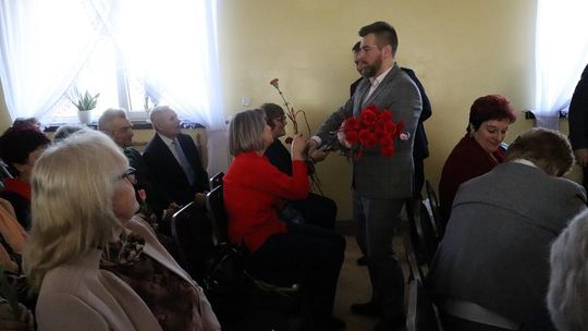 Gm. Białopole. Gminny Dzień Kobiet w świetlicy w Raciborowicach–Kolonii [GALERIA ZDJĘĆ]