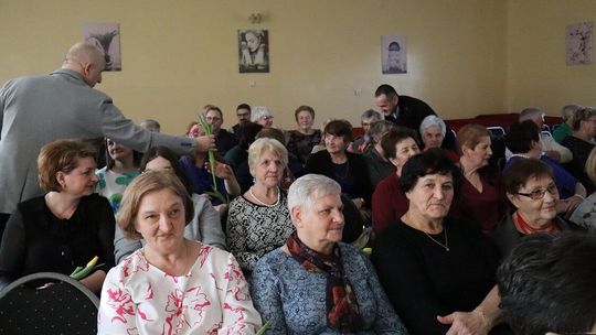 Gm. Białopole. Gminny Dzień Kobiet w świetlicy w Raciborowicach–Kolonii [GALERIA ZDJĘĆ]