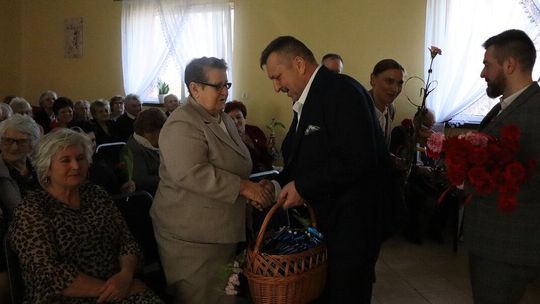 Gm. Białopole. Gminny Dzień Kobiet w świetlicy w Raciborowicach–Kolonii [GALERIA ZDJĘĆ]